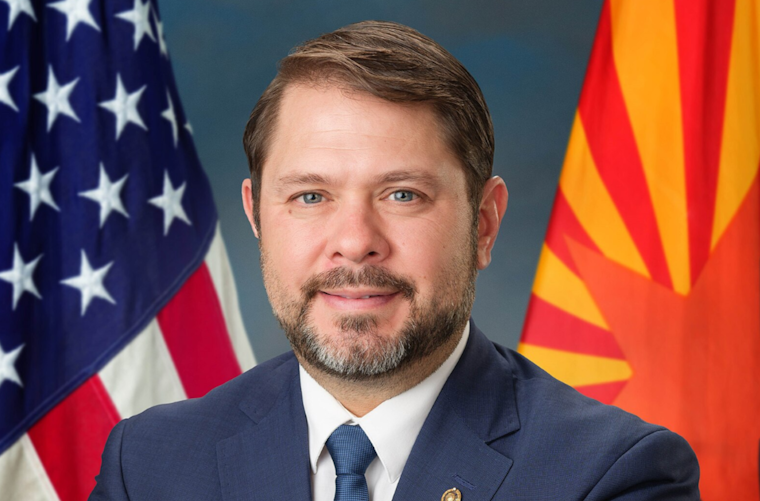 Senator Gallego Supports Bipartisan Bill to Enhance Economic Growth in Underserved Communities
