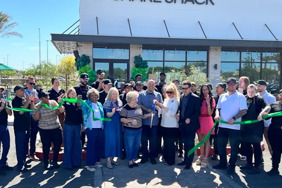 Shake Shack Sizzles Into Goodyear with New Drive-Thru Location at GSQ District