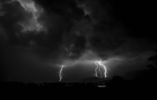 St. Louis Braces for Isolated Showers and Potential Thunderstorms, NWS Advises Vigilance