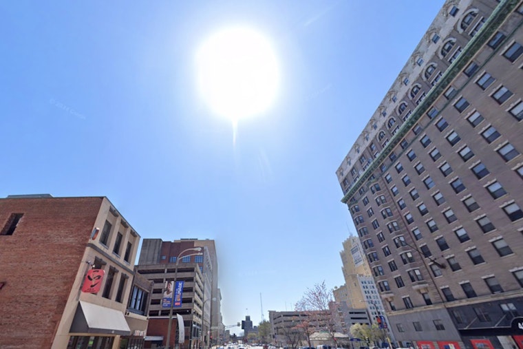 St. Louis NWS Forecasts Sunny Days Ahead with Periodic Showers and Potential Thunderstorms