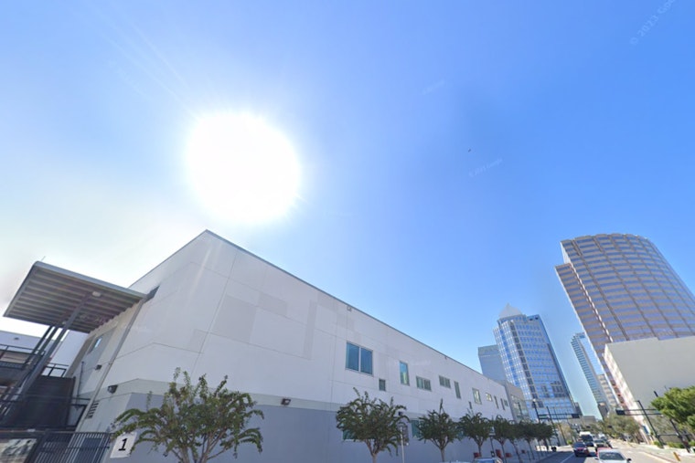 Tampa Braces for Sizzling Early May, NWS Predicts Sunny Skies with Chance of Weekend Showers