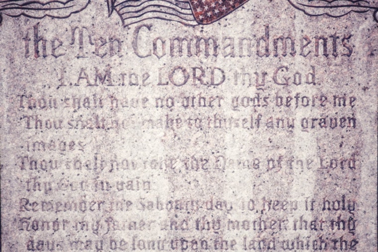 Texas Legislature Mandates Ten Commandments Display in Public Schools, Ignites Church-State Separation Debate