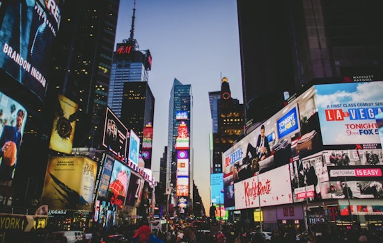 Times Square Safety Debates Intensify Amid Surging Complaints and Violence Incidents