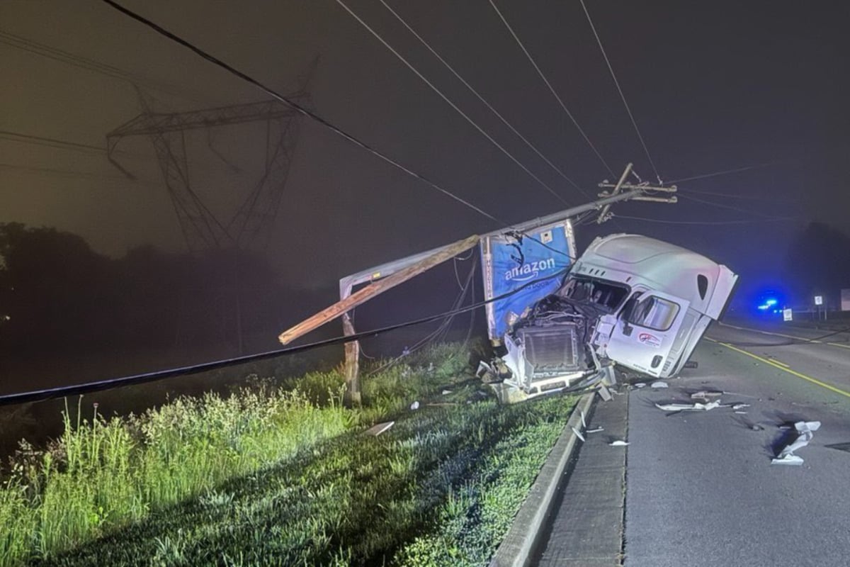 TractorTrailer Crash Causes Power Outage, Affects Traffic in Mt.
