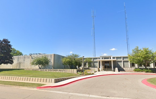 Two Kalamazoo County Jail Staff Suspended After Inmates Left Unattended in Transport Van