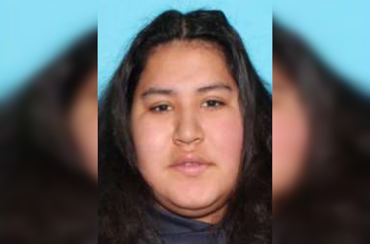 Urgent Missing Person Alert Issued for 19-Year-Old Elizabeth Marie Burton in Brooklyn Park, MN
