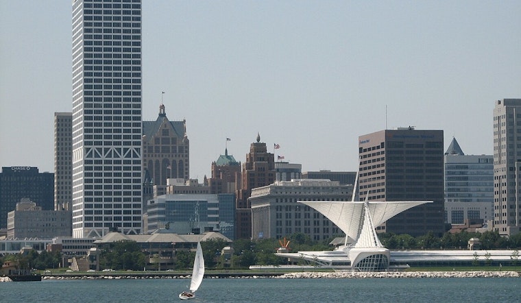 US Coast Guard Warns Lake Michigan Beachgoers of Lost Military Flares Near Milwaukee and Chicago Shores