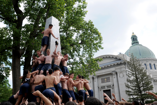 US Naval Academy Plebes to Face Greased Monument Challenge in Annapolis Rite of Passage