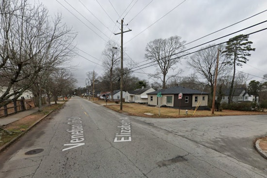 Woman Stabbed in Head After Altercation in Southwest Atlanta, Police Investigating