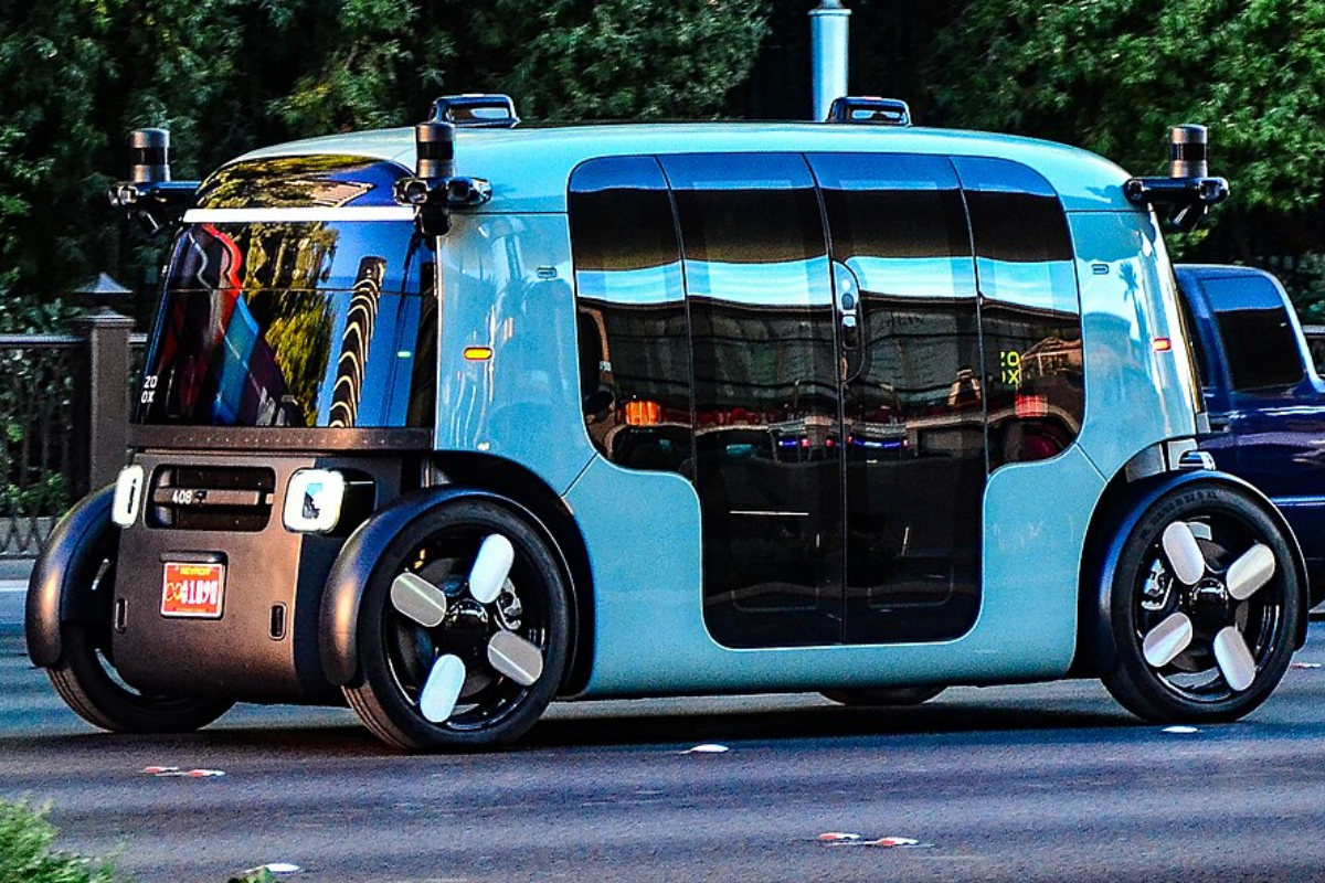 hoodline.com - Nina Singh-Hudson - Zoox Recalls 270 Robotaxis Following Collision Incident in Las Vegas