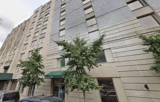 14-Year-Old Boy Dies from Gunshot Wound in Queens Apartment as Police Investigate Possible Accidental Shooting