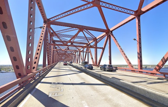18-Year-Old Motorcyclist Fatally Injured in High-Speed Collision on Jacksonville's Mathews Bridge