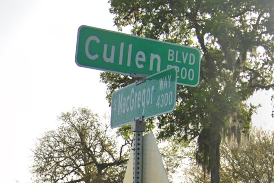 51-Year-Old Man Fatally Crashes on South MacGregor Way in Houston, Investigation Underway