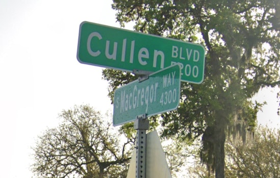 51-Year-Old Man Fatally Crashes on South MacGregor Way in Houston, Investigation Underway