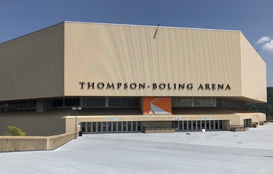 ACM's New Male Artist Zach Top to Light Up Knoxville with "Cold Beer & Country Music" Tour at Thompson-Boling Arena