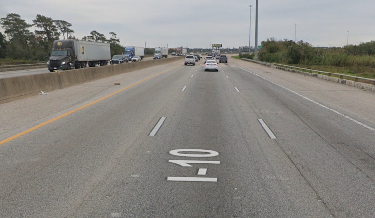 All Eastbound Lanes of I-10 East Freeway Near San Jacinto River Shut Down After 18-Wheeler Crash