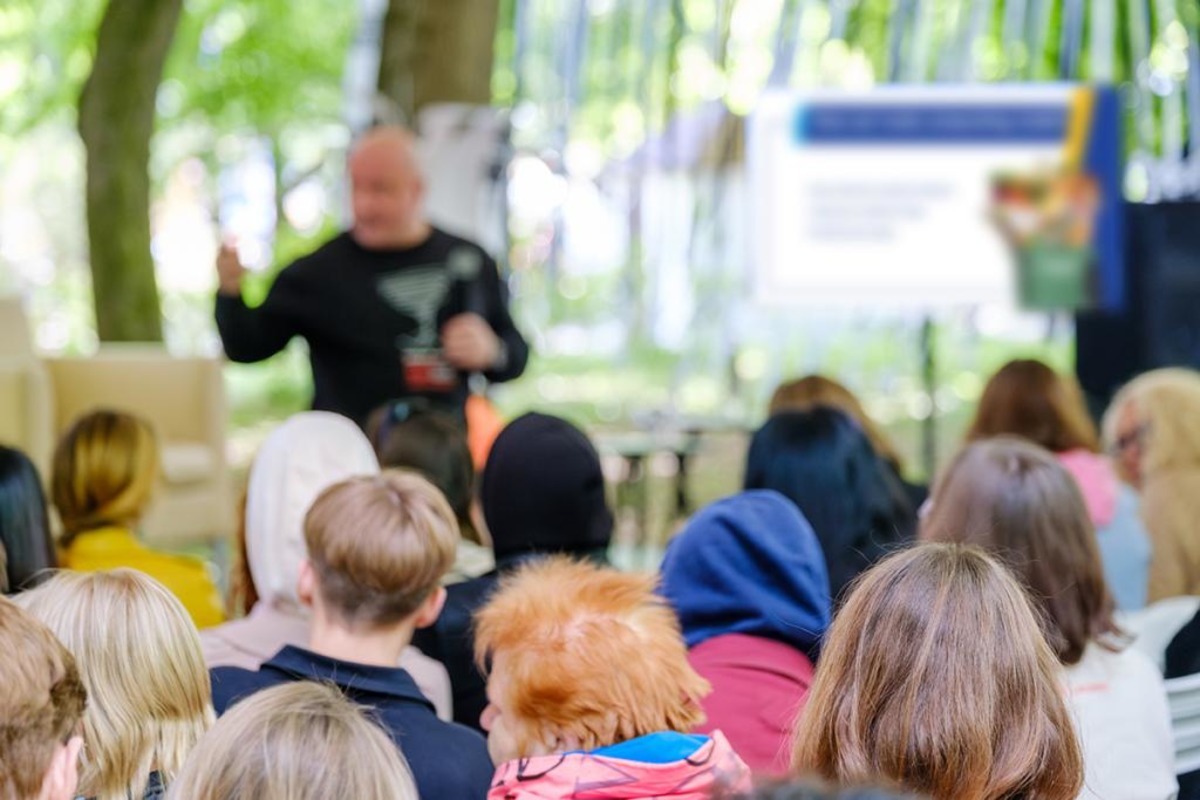 Apartment Managers Become Key Educators in City-Wide Composting Initiative