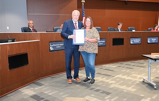 Arlington Celebrates National Pollinator Week with Educational Events and Bee City USA Initiatives
