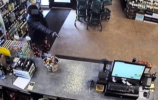 Armed Robbery Suspect Apprehended in Minneapolis Following Joint Efforts by Police and Store Employees
