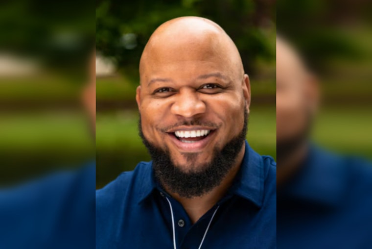 Atlanta Mayor Andre Dickens Appoints Dewayne R. Queen as City's First Director of LGBTQ Affairs