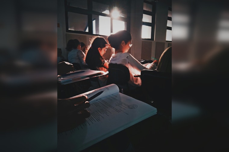 Bill to Overhaul STAAR Testing in Texas Schools Stalls in Legislature Amidst Disagreements