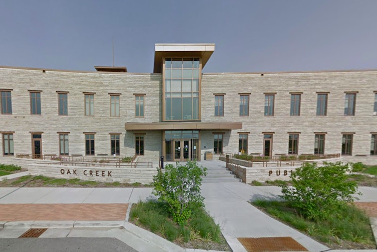 Book Nook Bag Sales at Oak Creek Public Library Offer Treasure Trove for Readers