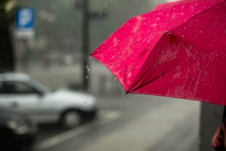 Boston Residents Face 14th Straight Wet Weekend as Hopes Rise for Clearer Skies
