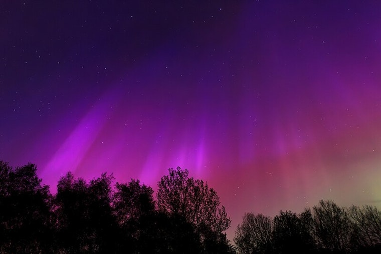 Boston Welcomes Summer Warmth as Northern Lights Become Possible Amid Weather Shifts