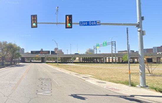Bystander Wounded in Leg During Bar Shootout in San Antonio, Suspected Shooter at Large