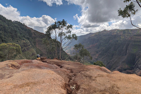 California Hiker Rescued by Kaua‘i Fire Department After Injury on Waipo‘o Falls Trail