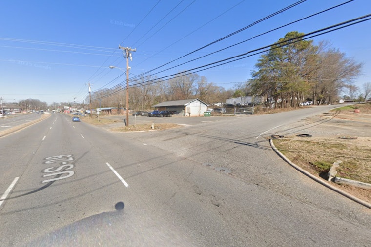 Charlotte Man Killed in Belmont Rollover Crash as Police Investigate