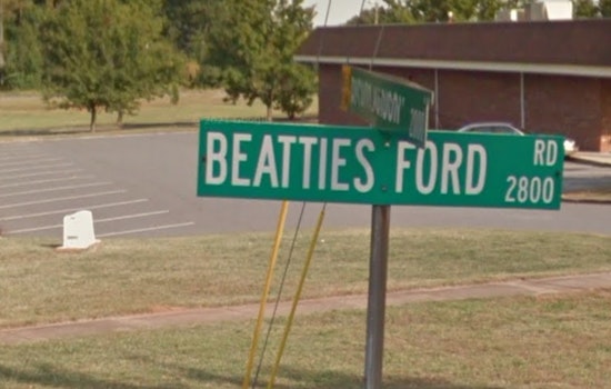 Charlotte Unveils Educational Stormwater Mural by Local Artist on Beatties Ford Road