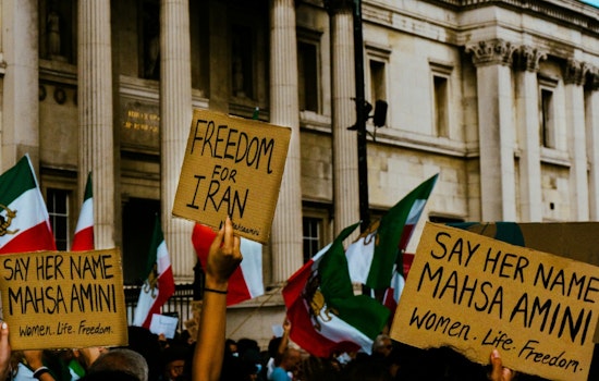 Chicago Ignites as Protesters Decry U.S. Bombs Over Tehran, Calls for Diplomacy Resound