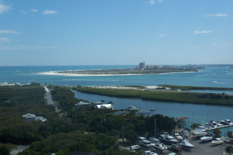 Colorado Man Succumbs to Injuries After Lightning Strike at New Smyrna Beach, Florida
