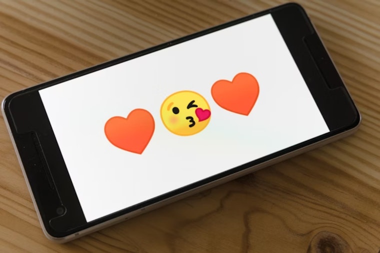Denver Resident Falls Victim to Sophisticated Online Dating Scam, Police Urge Vigilance