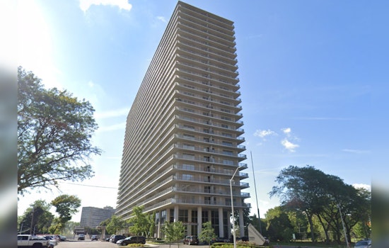 Detroit's The Jefferson High-Rise Tenants Battle Sweltering Heat as Air Conditioning Fails Amid Extreme Temperatures