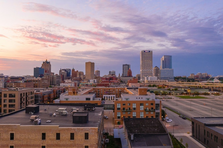 Extreme Heat and Strong Winds Cause Power Outages for Thousands in Milwaukee Area
