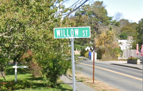 Fatal Car Crash on Willow Street in Yarmouth, MA Claims One Life, Police Investigate