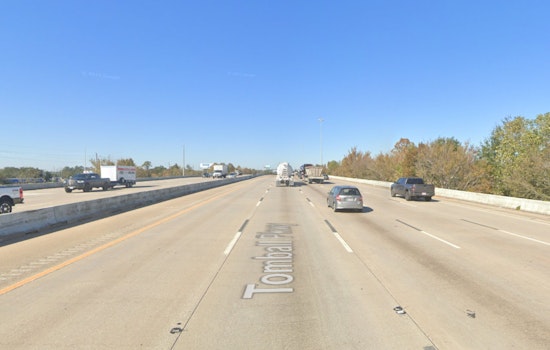 Fatal Crash on Tomball Parkway Claims Life of Male Passenger, Houston Police Investigate