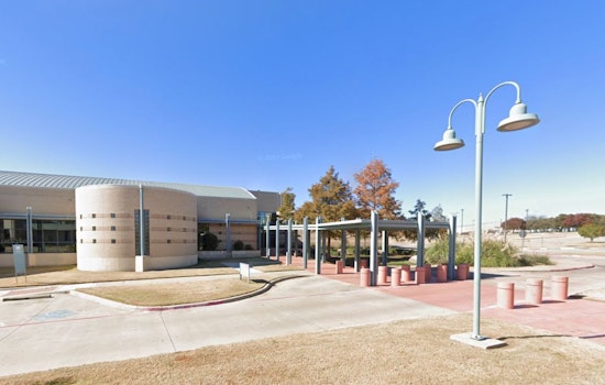 Free Summer Fun for Kids: Euless Public Library Hosts Educational Events Featuring Jugglers, Circus Acts, and Dallas Zoo Animals