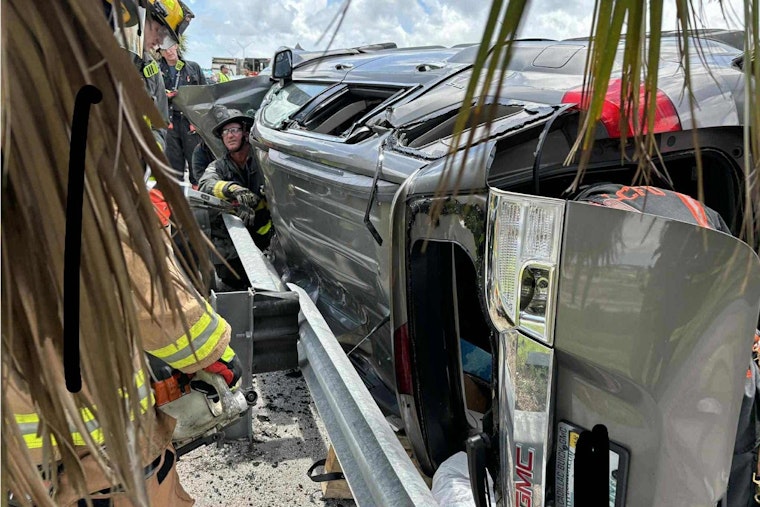 Good Samaritans Assist in Rollover Crash on I-95 in St. Lucie County Before First Responders Arrive