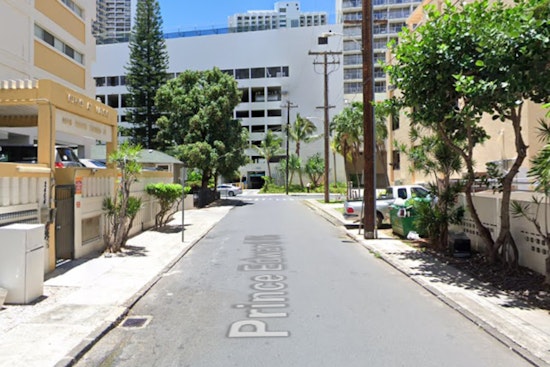 Honolulu Fire Department Swiftly Extinguishes Early Morning Blaze at Waikiki Residential Building
