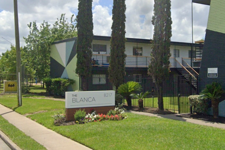 Houston Police Investigate Fatal Shooting of 19-Year-Old Julius Escobar at Fulton Street Apartment Complex