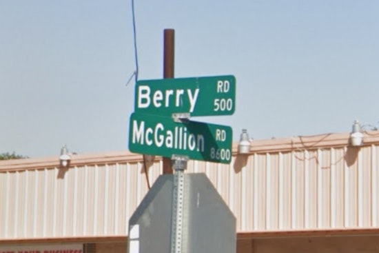 Houston Police Investigate Fatal Shooting on Berry Road, Search for Suspects Underway