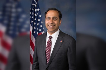 Illinois Congressmen Denied Entry During Oversight Visit to Chicago ICE Facility Amid Deportation Tensions