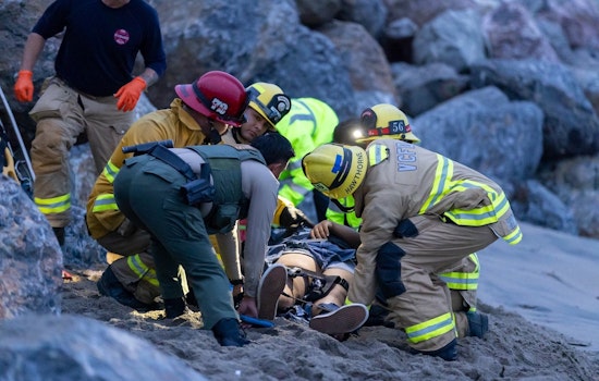 Individual Rescued by First Responders After Being Trapped Between Rocks at Thornhill Broome Beach