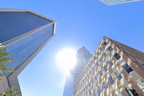 Jacksonville Braces for Sunny Spells and Thunderstorms, Weather Service Advises Caution for Outdoor Plans