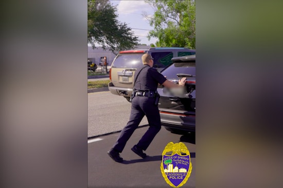 Jacksonville Officer Lauded for Swift Action to Clear Traffic at Busy Intersection