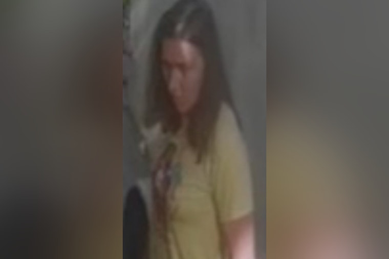 Jacksonville Police Seek Identity of Suspected Sunglass-Swiping Woman in Southside Estates Vehicle Burglary