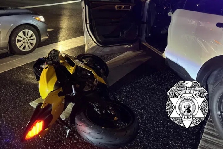 Kent Motorcyclist Arrested After Crashing into WSP Vehicle During High-Speed Chase on SR 167